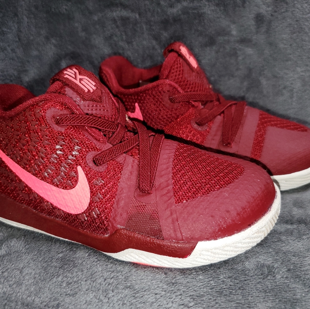 Toddler Nike Kyrie Irving 3 Athletic Sneakers